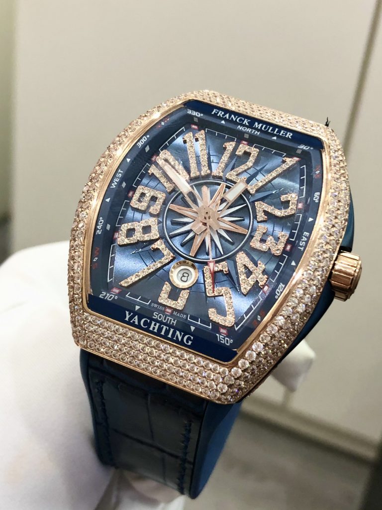 Đồng hồ Franck Muller V45 màu xanh dương