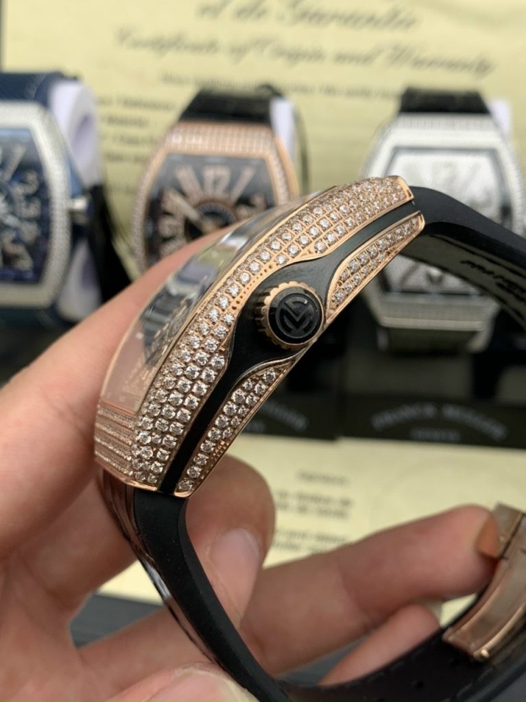 Đồng hồ Franck Muller đính full kim cương nhân tạo