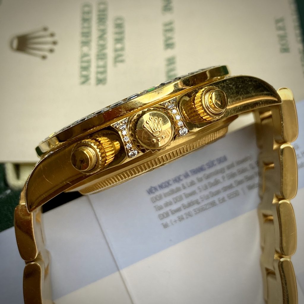Đồng hồ Rolex Daytona bọc vàng độ kim cương