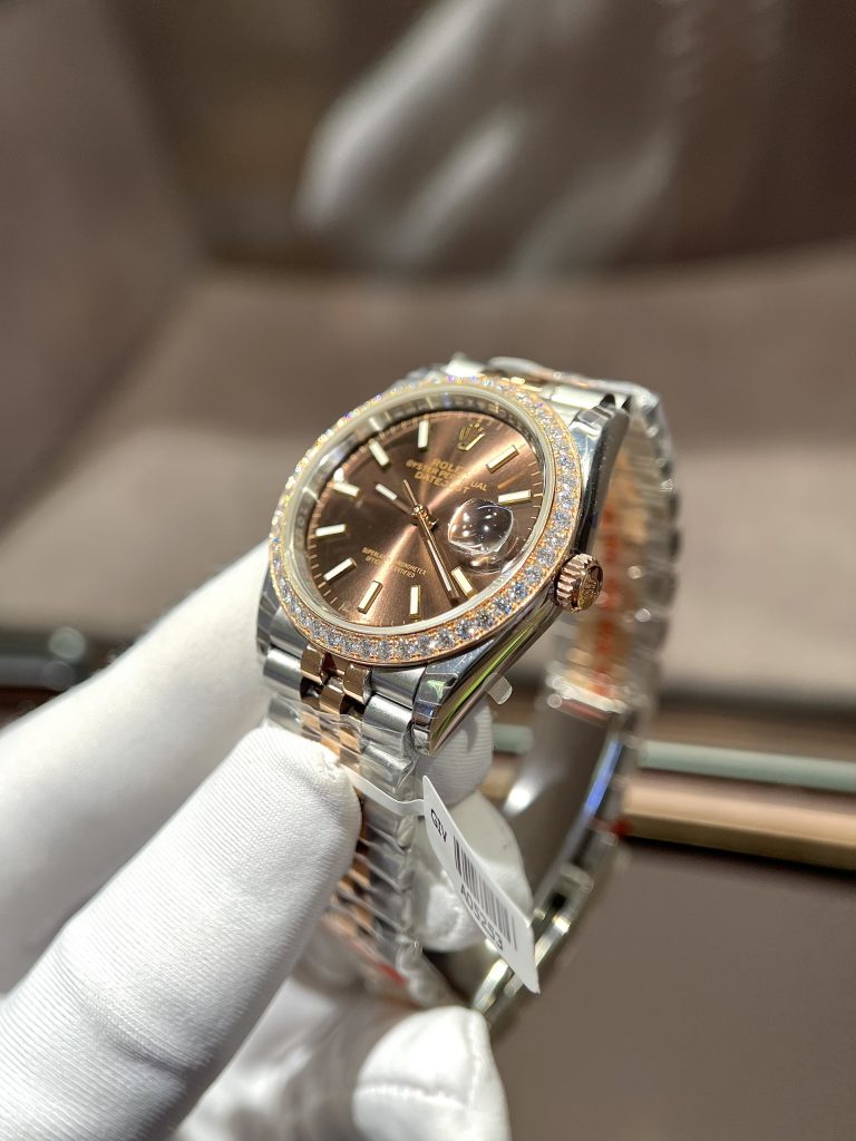 Đồng hồ Rolex nam siêu cấp độ kim cương moissanite