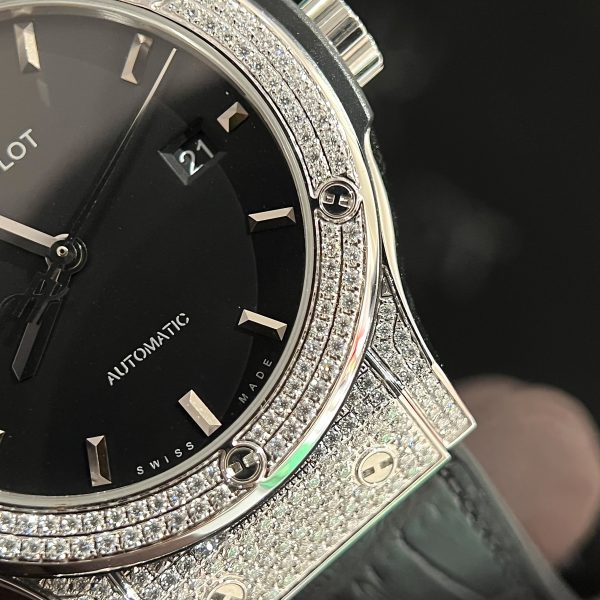 Đồng hồ Hublot Classic Fusion Diamonds 42mm