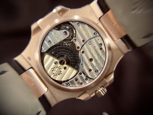 Đồng hồ Patek Philippe Rep 11 vàng khối