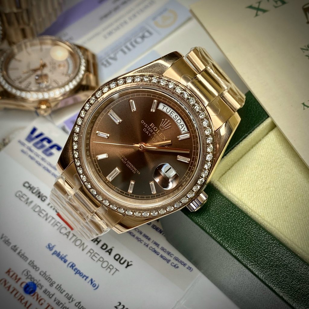 Đồng hồ Rolex độ kim cương thiên nhiên