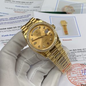 Đồng hồ Rolex độ vành kim cương moissanite