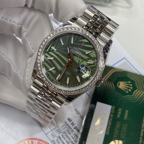 Đồng hồ Rolex vành kim cương moissanite