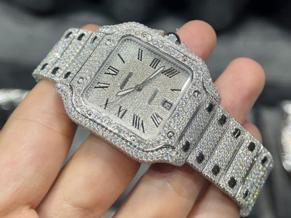 Đồng hồ Cartier chế tác full kim cương moissanite