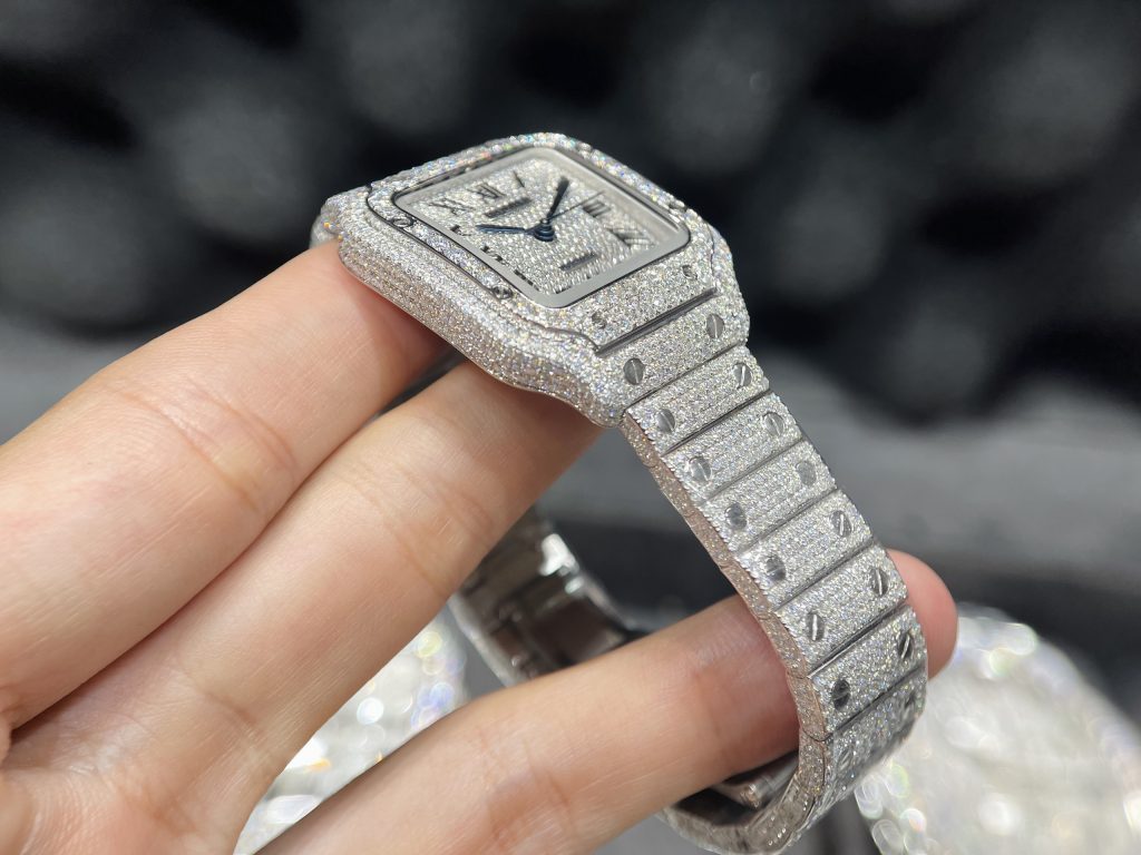 Đồng hồ Cartier chế tác full kim cương moissanite hong kong