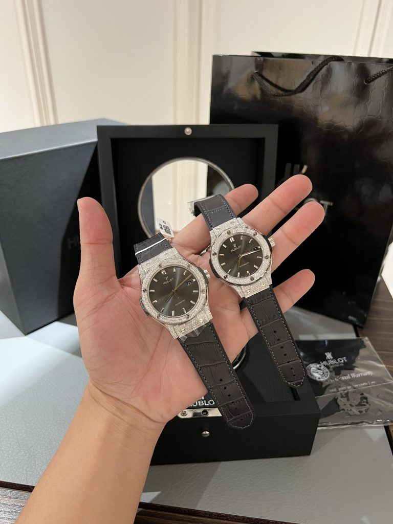 Đồng hồ cặp Hublot Classic Fusion Diamonds màu xám