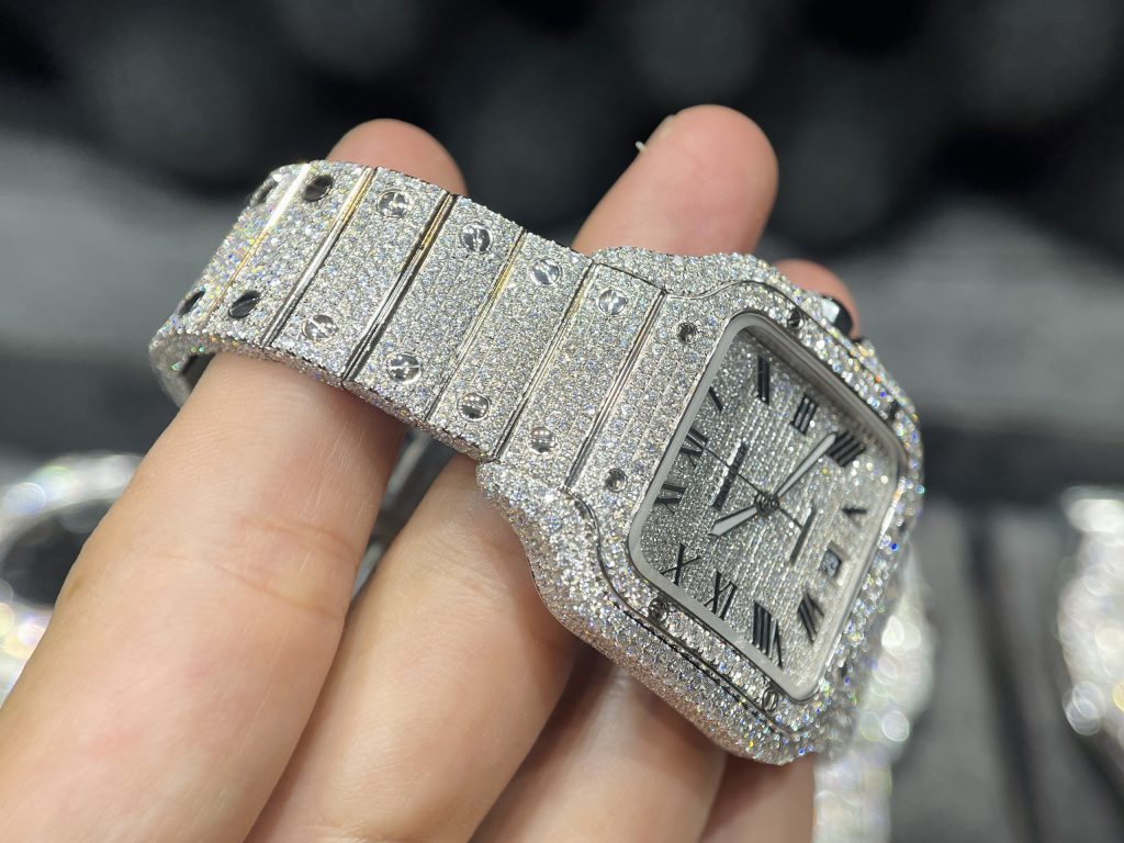 Đồng hồ chế tác kim cương moissanite Cartier