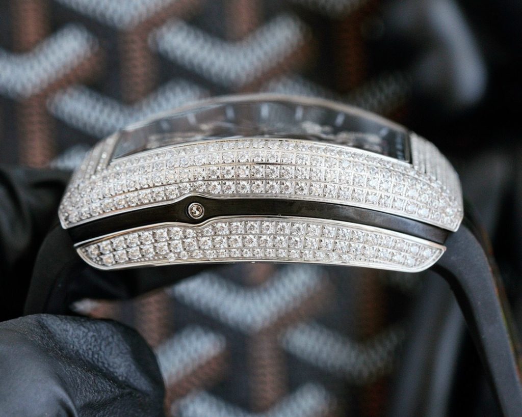 Đồng hồ Franck Muller V45 nam đính kim cương nhân tạo