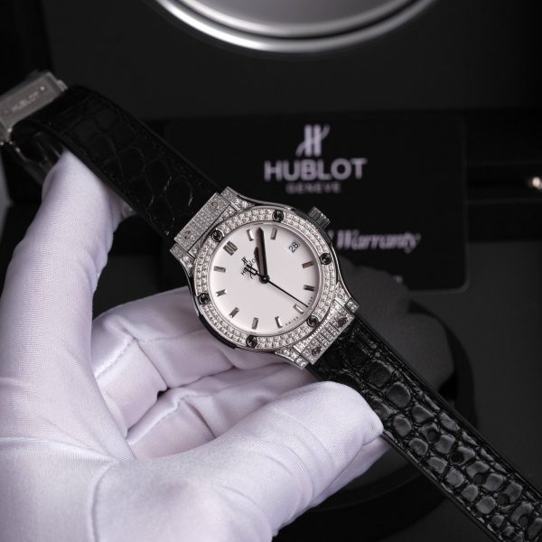 Đồng hồ Hublot Classic Fusion Diamonds