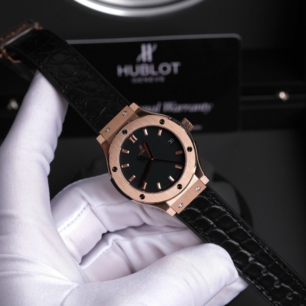 Đồng hồ Hublot Classic Fusion màu đen