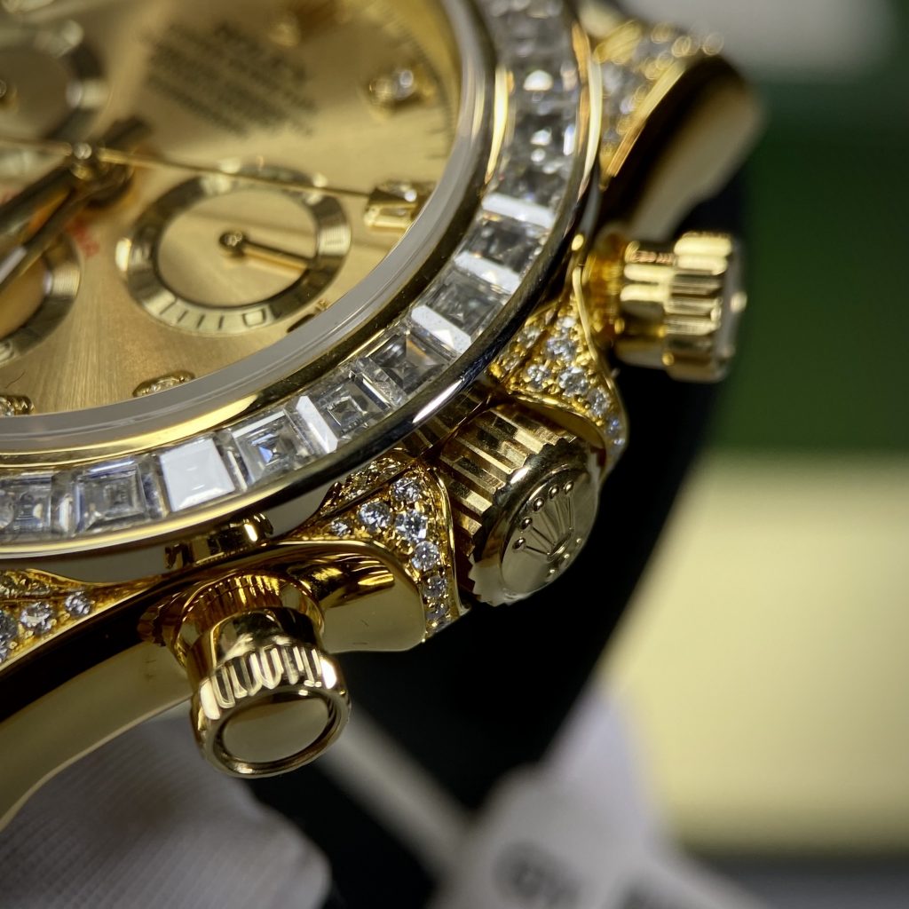 Đồng hồ Rolex Daytona độ kim cương moissanite