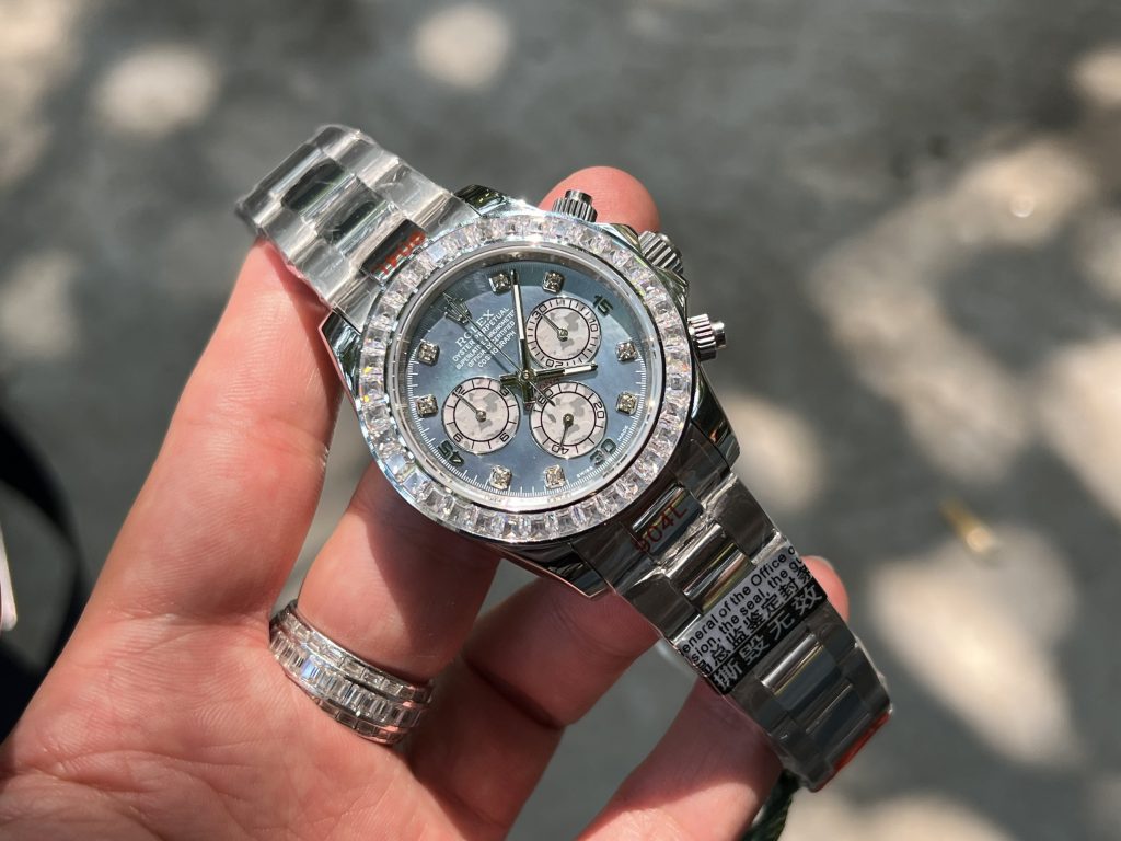 Đồng hồ Rolex Daytona mặt khảm trai