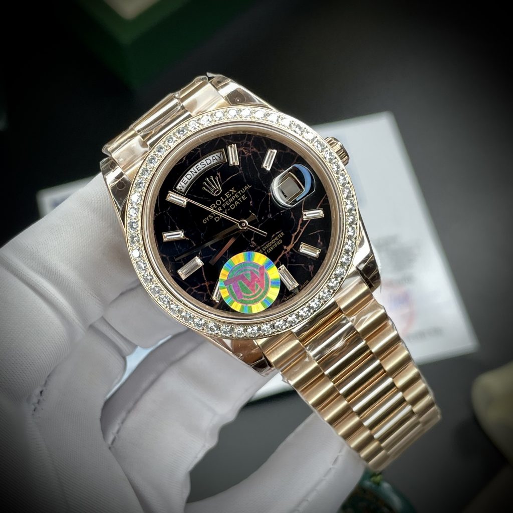 Đồng hồ Rolex bọc vàng niềng kim cương