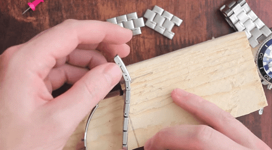 Cách cắt dây đồng hồ dây kim loại tại nhà