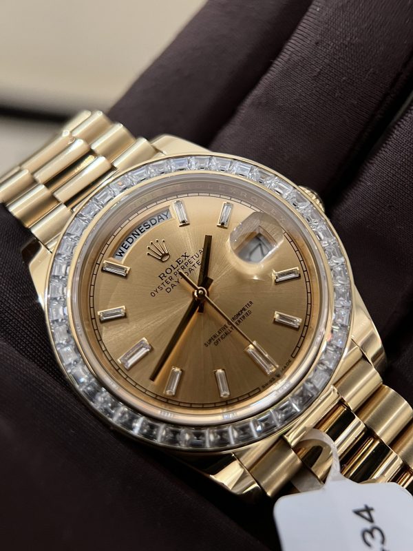 Đồng hồ Rolex độ kim cương bọc vàng 18k