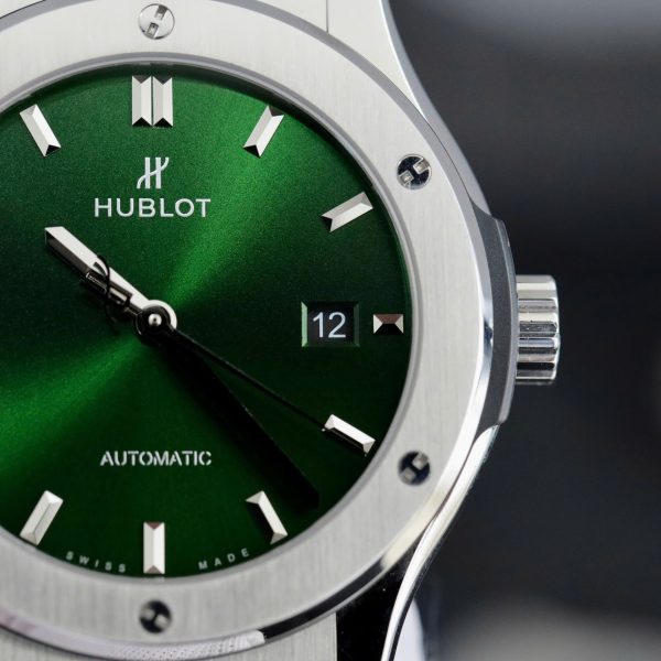 Đồng Hồ Hublot Nam Rep 11 Classic Fusion Màu Xanh Lá Cây Nhà Máy JJF 42mm (5)