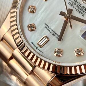 Đồng Hồ Rolex Day-Date Bọc Vàng Rep 11 Tinh Chỉnh Mặt Khảm Trai GMF 36mm (1)