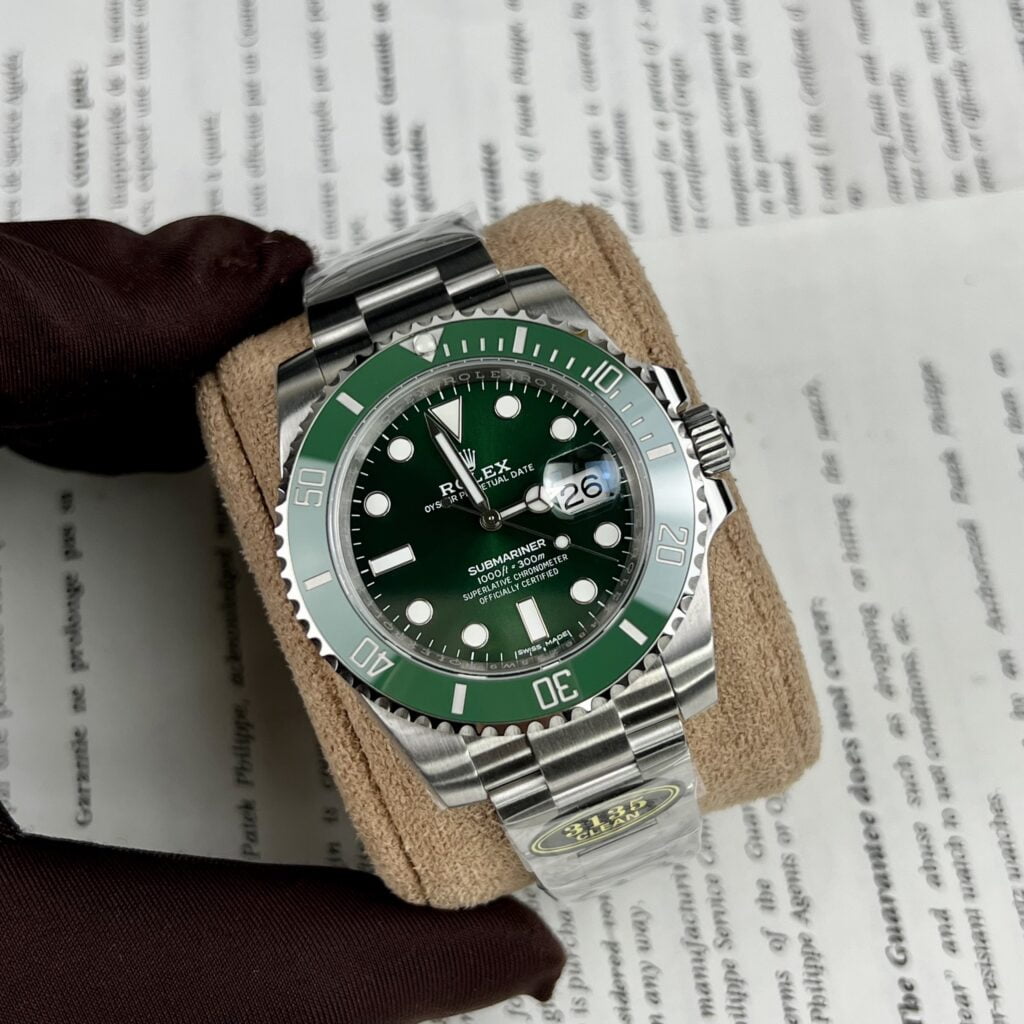 Đồng Hồ Rolex Submariner Date 116610LV Rep 11 Clean Factory Cao Cấp Nhất