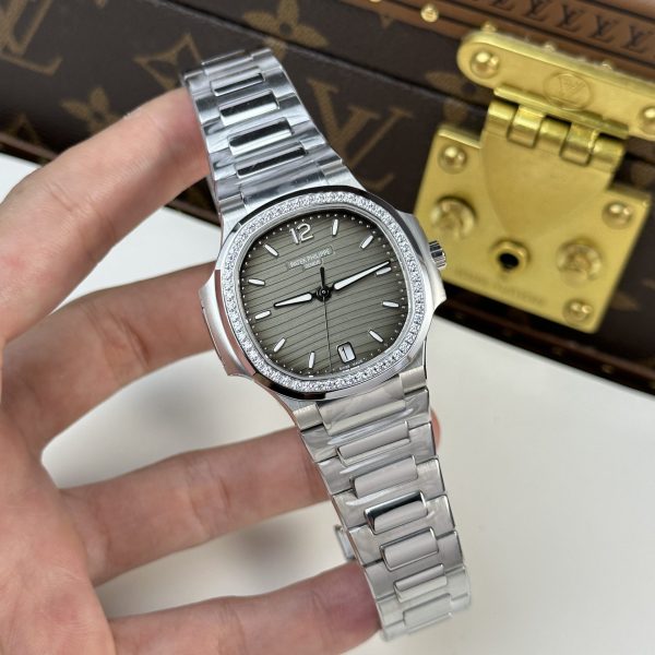 Đồng Hồ Patek Philippe Nữ Đính Đá Nautilus 7118-1200A Rep 11