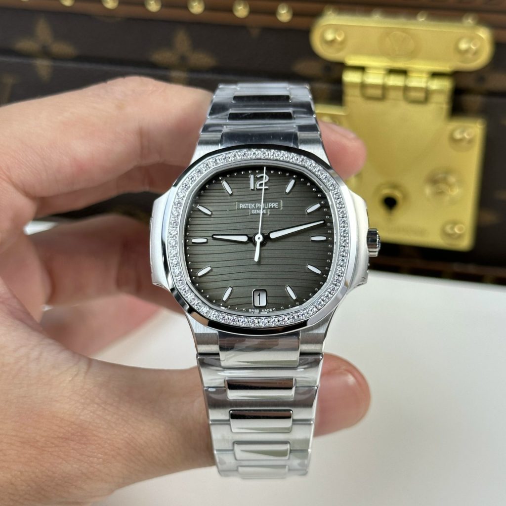 Đồng Hồ Patek Philippe Nữ Đính Đá Nautilus 7118-1200A Rep 11