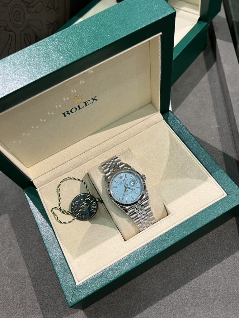 Đồng Hồ Rolex DateJust Ice Blue Dial Super Fake 11 Thụy Sỹ Dây Julibee 36mm
