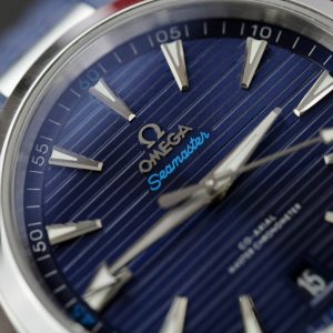 Đồng Hồ Omega Seamaster Aqua-Terra GMT