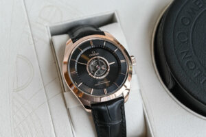 Giới thiệu thiết kế mới Đồng hồ Omega De Ville Tourbillon Master Chronometer