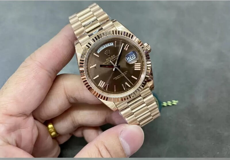 Cách dùng đồng hồ cơ Rolex replica