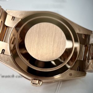 Dong-Ho-Rolex-Day-Date-Replica-11-Cao-Cap-Nhat-2-600x600