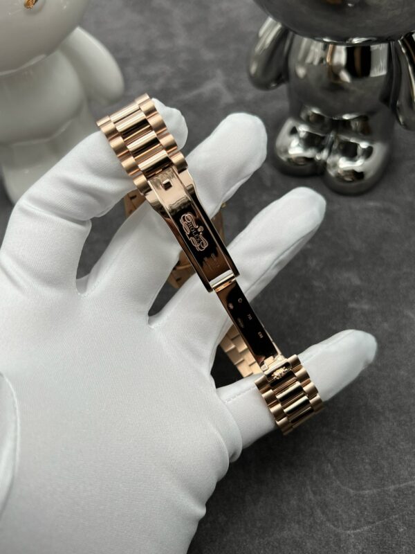 Đồng Hồ Vàng Khối Rolex Day-Date 128235 Mặt Số Chocolate
