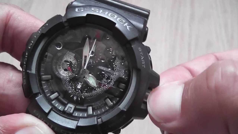 13 Ways to Handle Water Condensation in Watches 2