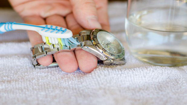 Tips for Using and Maintaining Your Watch Properly 2
