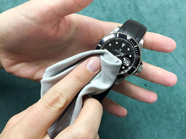 Tips for Using and Maintaining Your Watch Properly