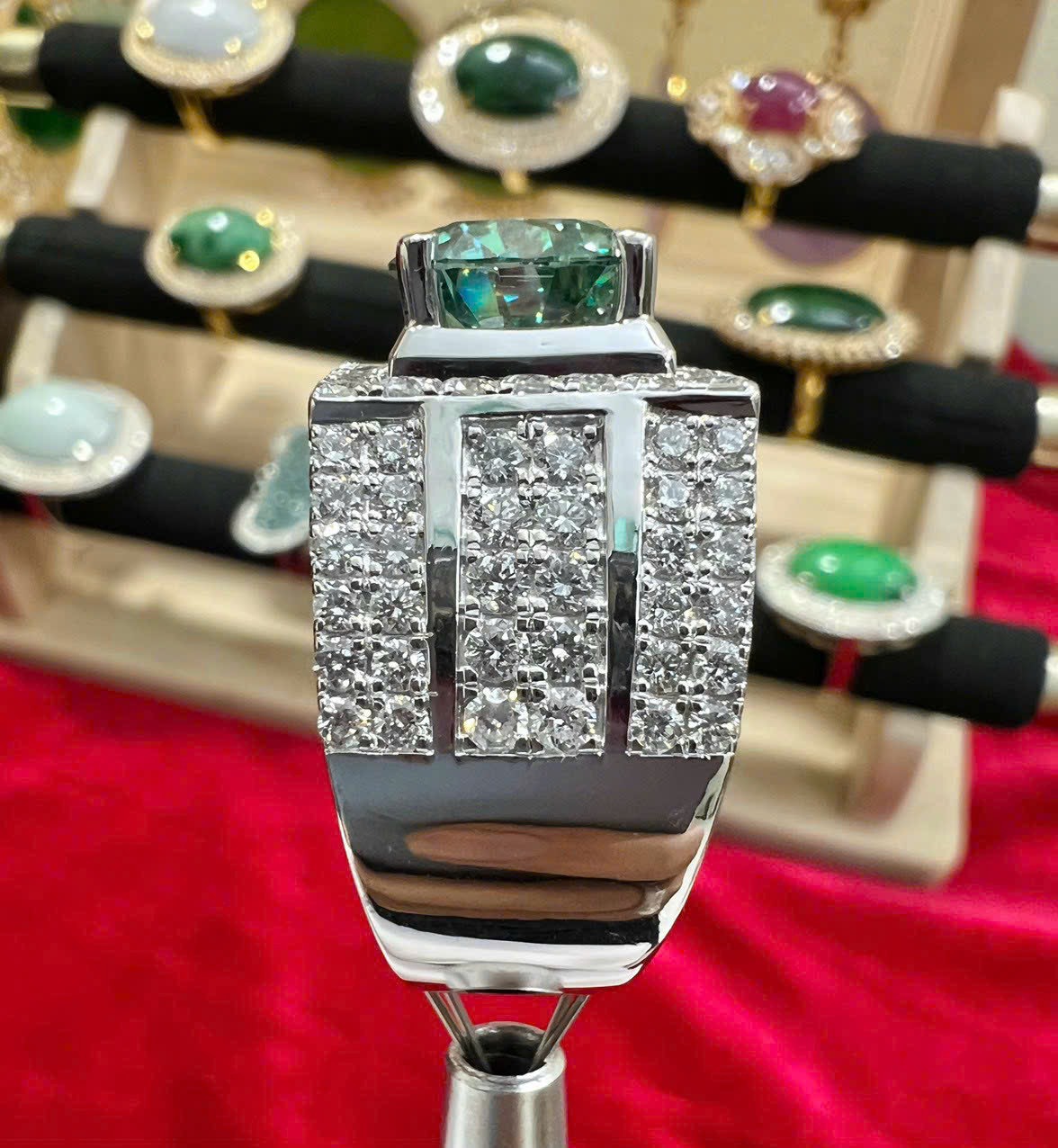 Nhẫn kim cương nam vàng trắng 14K | Mai Diamond Luxury 26 Hà Trung