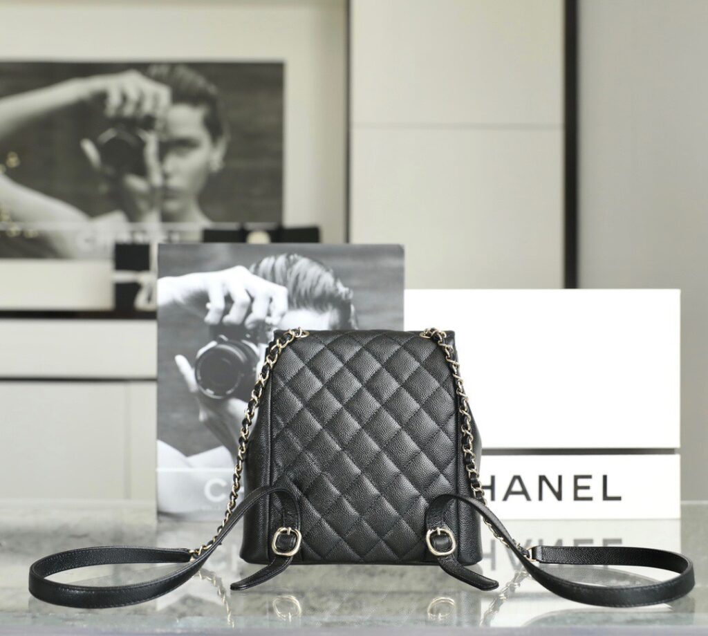 Balo Chanel Quả Trám Màu Đen Siêu Cấp 11 20.5x20x11 (1)