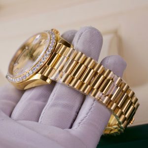 Đồng Hồ Rolex Day-Date Bọc Vàng Độ Kim Cương Moissanite 40mm (8)