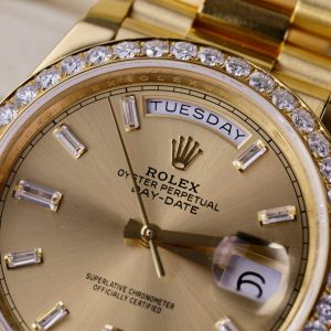Đồng Hồ Rolex Day-Date Bọc Vàng Độ Kim Cương Moissanite 40mm (8)