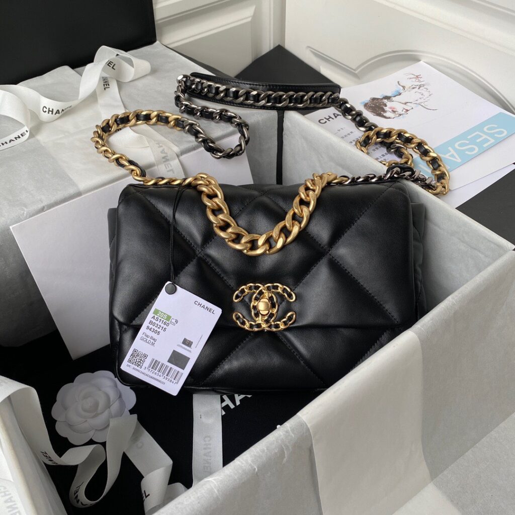 Túi Xách Chanel C19 Flap Bag Siêu Cấp Màu Đen Size 26Cm - Dwatch Luxury