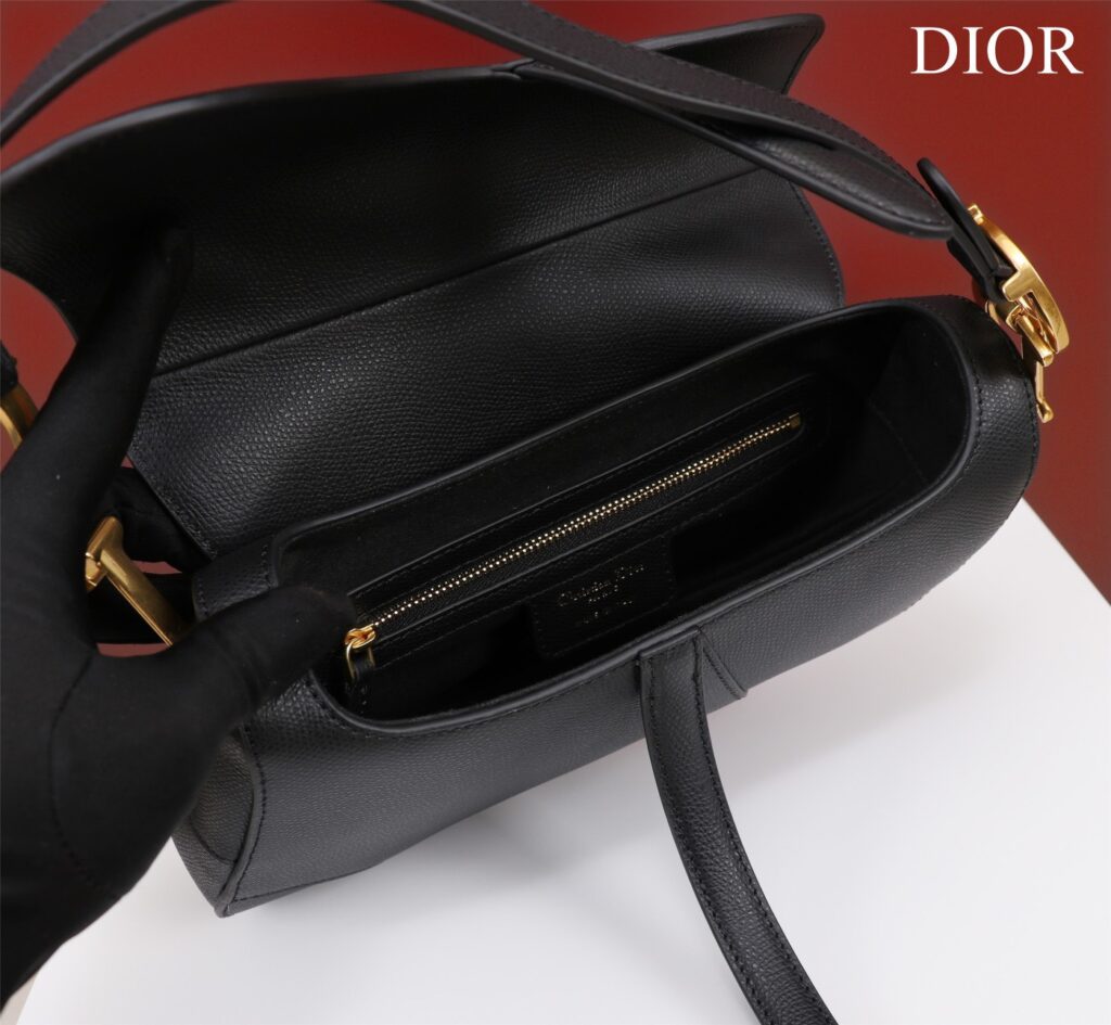 Túi Xách Dior Saddle Yên Ngựa Siêu Cấp Màu Đen 25x20x6 (1)