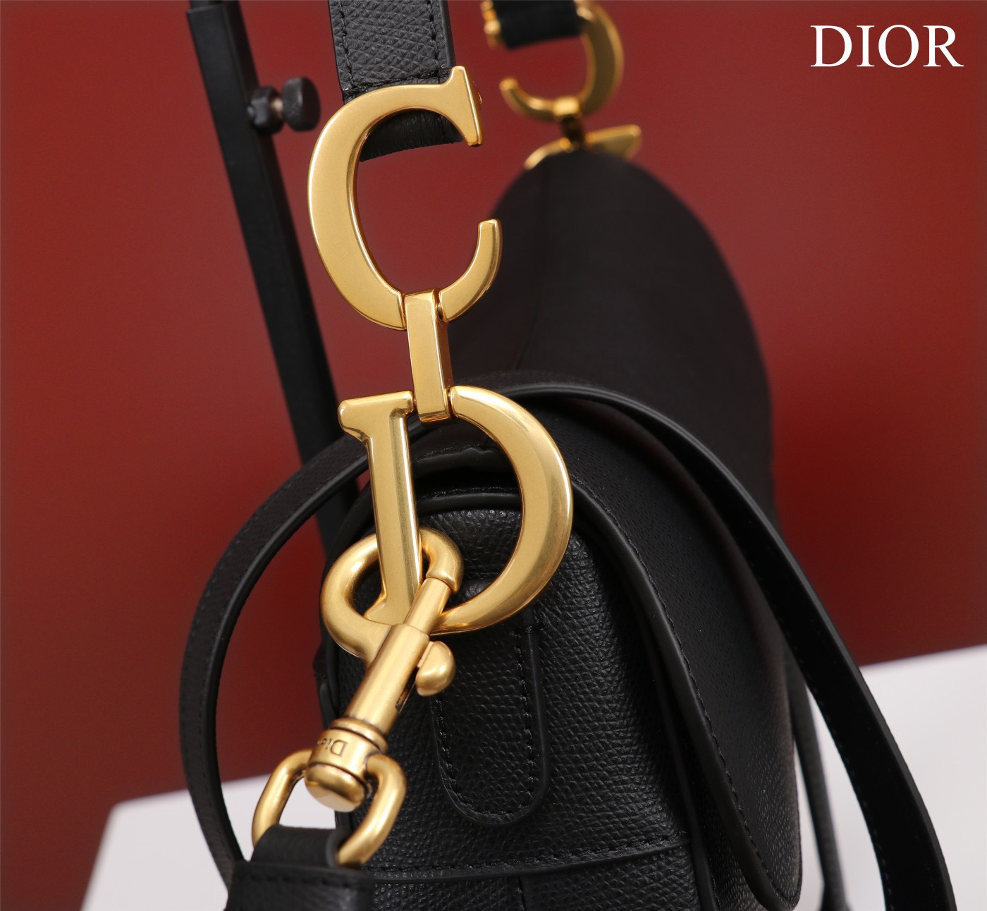 5 bước để xác định một chiếc túi Dior Saddle chính hãng  LUXITY