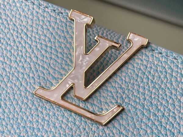 Túi Xách Louis Vuitton Capucines BB Siêu Cấp Màu Xanh Topaze 27x21x10cm (1)
