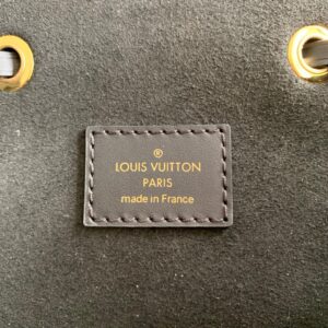 Balo Louis Vuitton Montsouris Màu Đen Siêu Cấp 27x33cm (2)