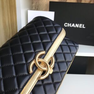 Túi Chanel Siêu Cấp Mặt Khóa Chanel Màu Đen 25cm (2)