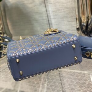 Túi Dior Lady Charm Sao Gắn Thủ Công Siêu Cấp 20cm (2)