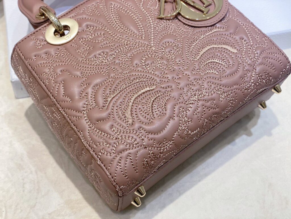 Túi Dior Lady Họa Tiết Hoa Văn Bắt Mắt Siêu Cấp 20cm (2)