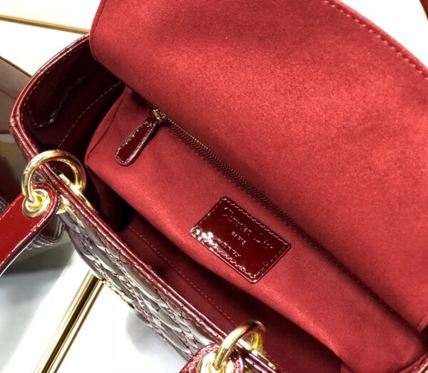 Túi Dior Lady Siêu Cấp Họa Tiết Ô Trám Màu Đỏ Mận 24cm (2)