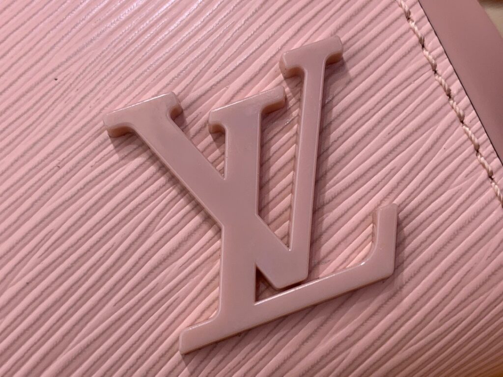 Túi Louis Vuitton LV Clunny Nữ Siêu Cấp Màu Hồng 20x16cm (2)