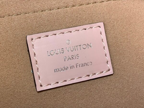 Túi Louis Vuitton LV Clunny Nữ Siêu Cấp Màu Hồng 20x16cm (2)